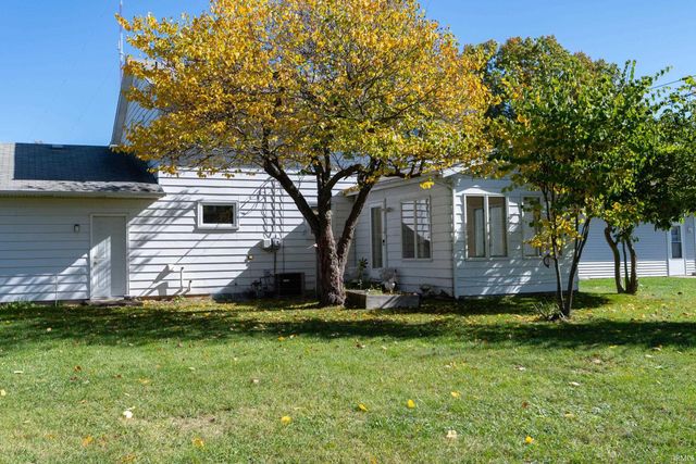 5435 York Road, South Bend, IN 46614