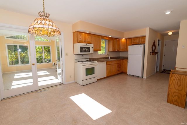 5435 York Road, South Bend, IN 46614