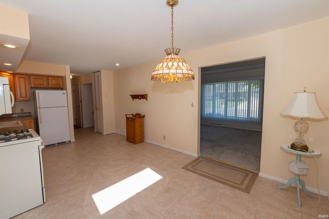 5435 York Road, South Bend, IN 46614