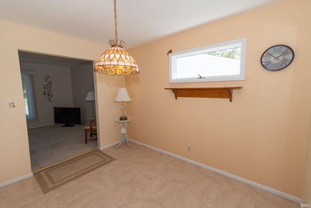 5435 York Road, South Bend, IN 46614