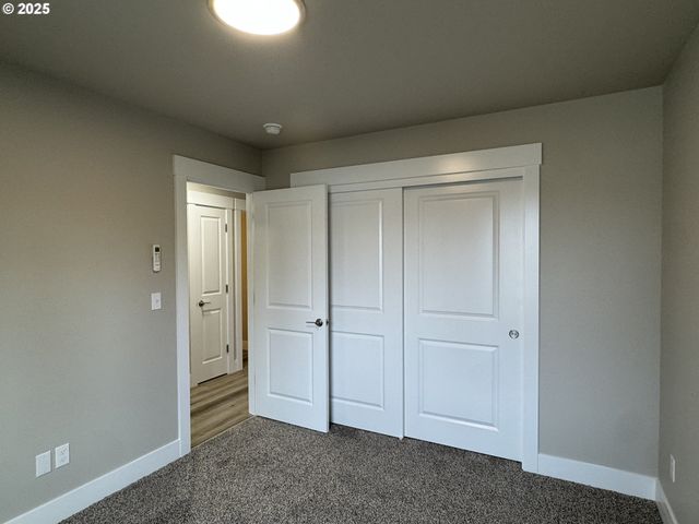 220 MILLER St, Sutherlin, OR 97479