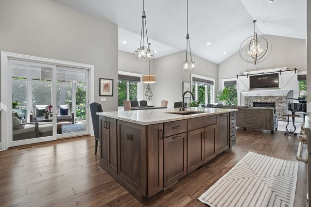 4865 Woody Creek Circle, Bettendorf, IA 52722