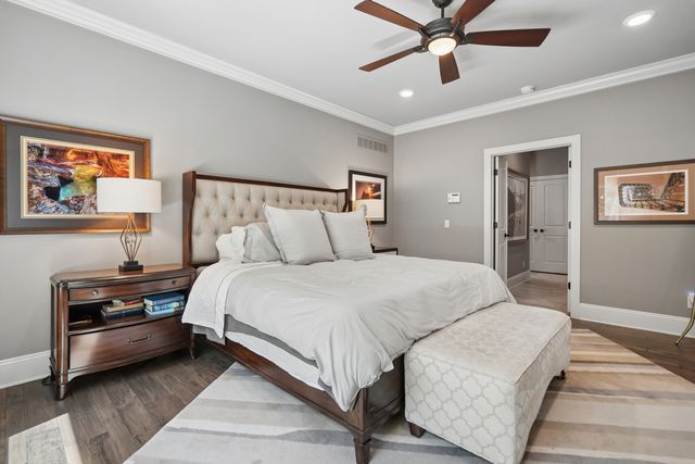 4865 Woody Creek Circle, Bettendorf, IA 52722