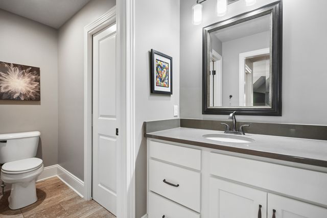 4865 Woody Creek Circle, Bettendorf, IA 52722