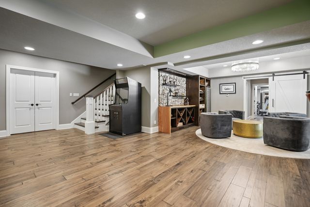 4865 Woody Creek Circle, Bettendorf, IA 52722