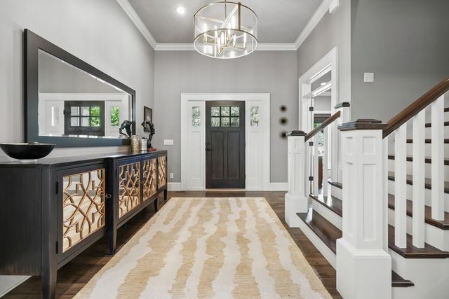 4865 Woody Creek Circle, Bettendorf, IA 52722