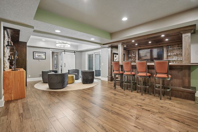 4865 Woody Creek Circle, Bettendorf, IA 52722