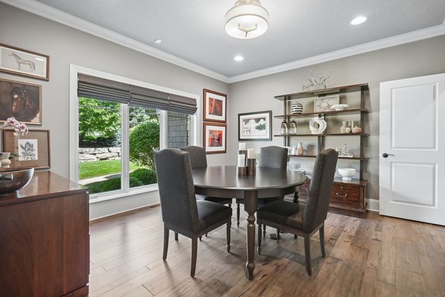 4865 Woody Creek Circle, Bettendorf, IA 52722