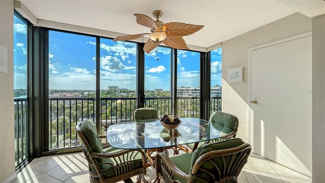 5855 MIDNIGHT PASS ROAD 605, Sarasota, FL 34242