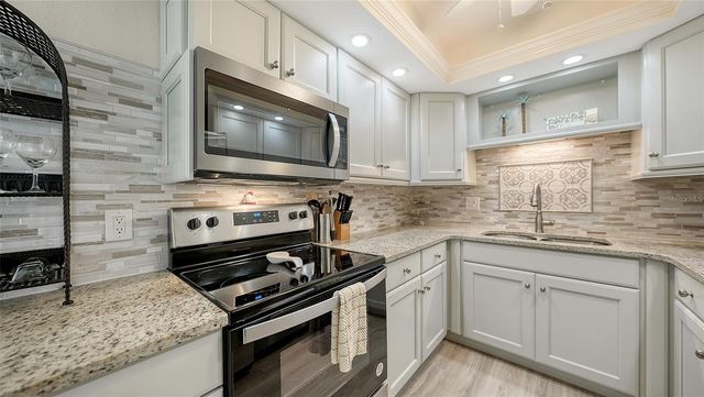 5855 MIDNIGHT PASS ROAD 605, Sarasota, FL 34242