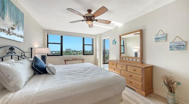 5855 MIDNIGHT PASS ROAD 605, Sarasota, FL 34242