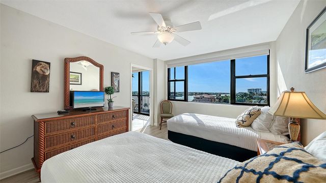 5855 MIDNIGHT PASS ROAD 605, Sarasota, FL 34242