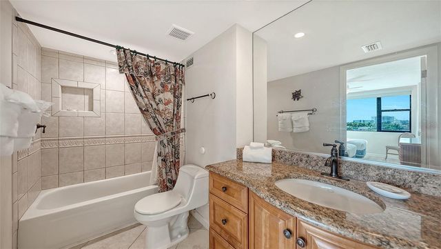 5855 MIDNIGHT PASS ROAD 605, Sarasota, FL 34242