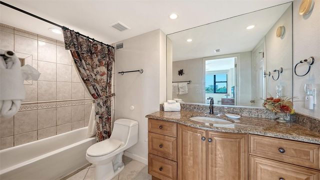 5855 MIDNIGHT PASS ROAD 605, Sarasota, FL 34242
