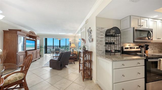 5855 MIDNIGHT PASS ROAD 605, Sarasota, FL 34242