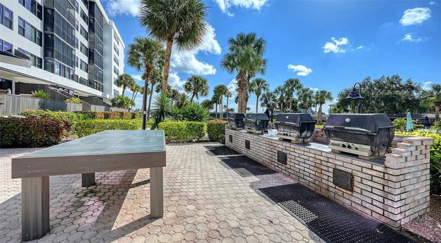 5855 MIDNIGHT PASS ROAD 605, Sarasota, FL 34242