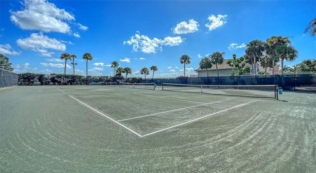 5855 MIDNIGHT PASS ROAD 605, Sarasota, FL 34242