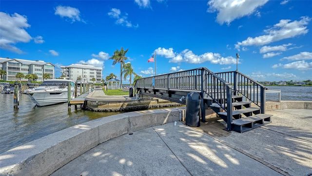 5855 MIDNIGHT PASS ROAD 605, Sarasota, FL 34242
