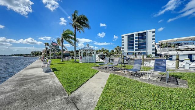5855 MIDNIGHT PASS ROAD 605, Sarasota, FL 34242