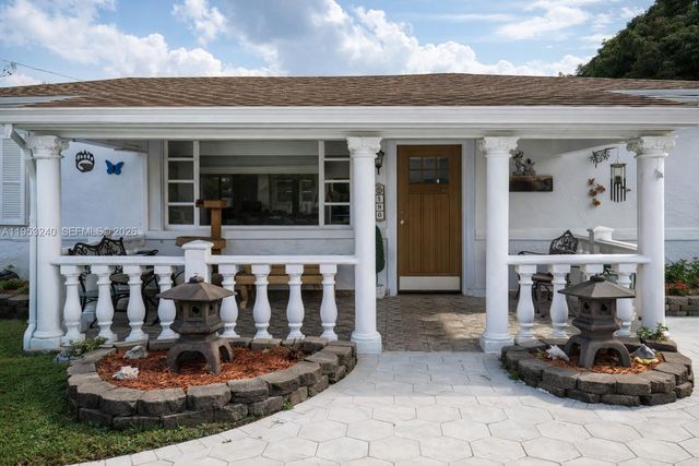 480 NE 109th St, Miami, FL 33161