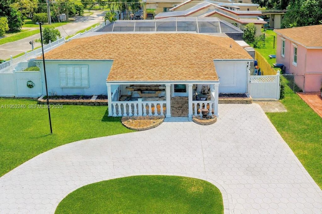 480 NE 109th St, Miami, FL 33161