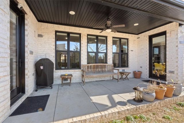 302 SW Chardonnay Street, Bentonville, AR 72712