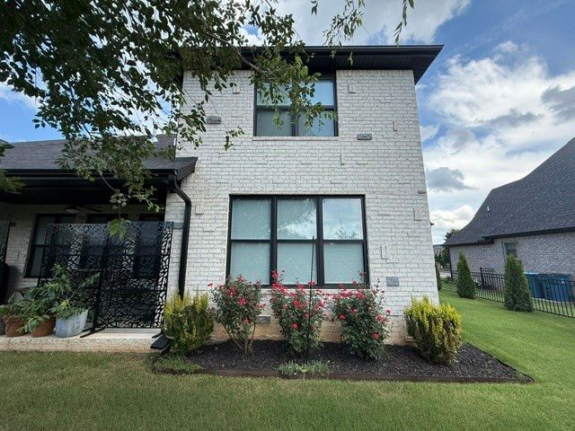 302 SW Chardonnay Street, Bentonville, AR 72712