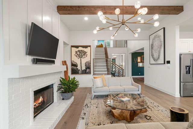 288 Hazy Hills LOOP, Dripping Springs, TX 78620