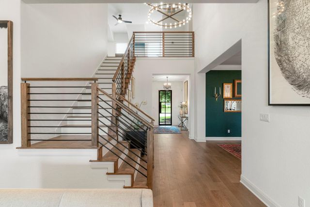 288 Hazy Hills LOOP, Dripping Springs, TX 78620