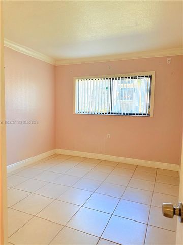 7140 NW 179th St 107, Hialeah, FL 33015