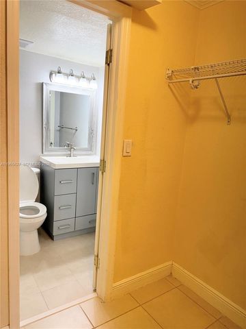 7140 NW 179th St 107, Hialeah, FL 33015