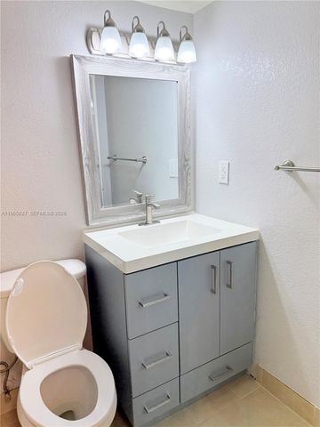 7140 NW 179th St 107, Hialeah, FL 33015