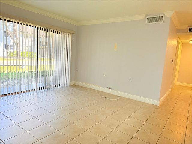 7140 NW 179th St 107, Hialeah, FL 33015