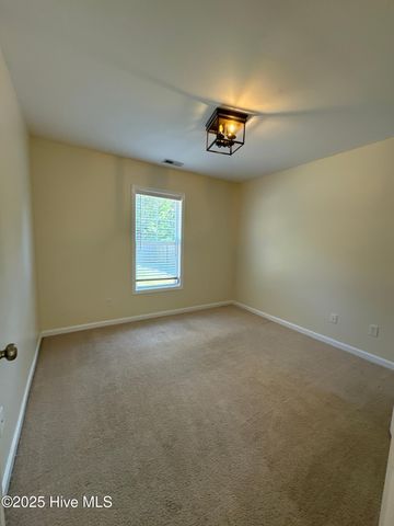 386 Sonoma Road, Jacksonville, NC 28546