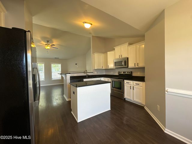 386 Sonoma Road, Jacksonville, NC 28546