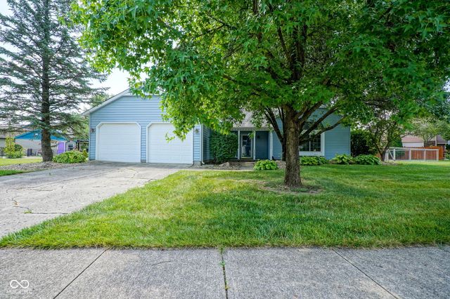 8809 Haddington Drive N, Indianapolis, IN 46256