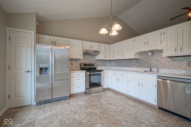 8809 Haddington Drive N, Indianapolis, IN 46256