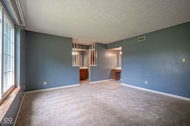 8809 Haddington Drive N, Indianapolis, IN 46256