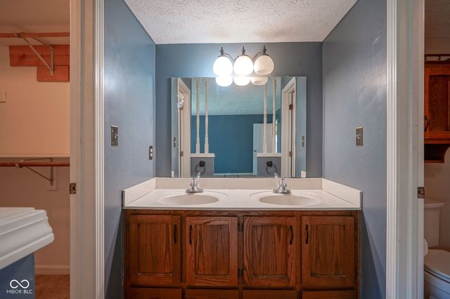 8809 Haddington Drive N, Indianapolis, IN 46256