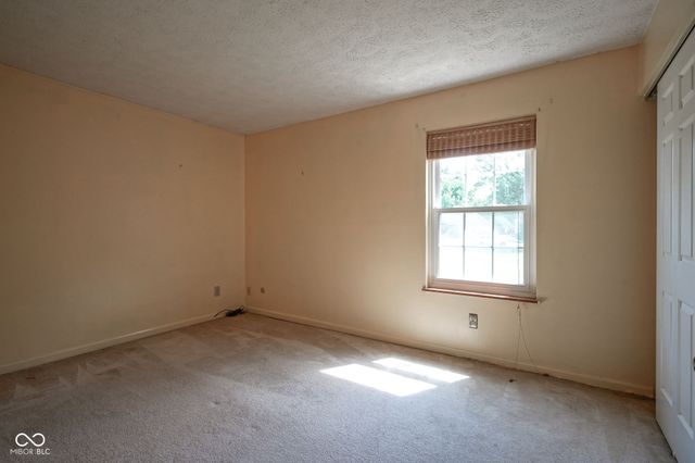 8809 Haddington Drive N, Indianapolis, IN 46256