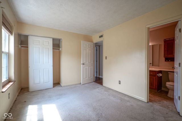 8809 Haddington Drive N, Indianapolis, IN 46256