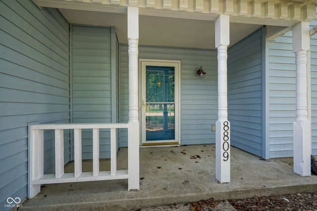 8809 Haddington Drive N, Indianapolis, IN 46256