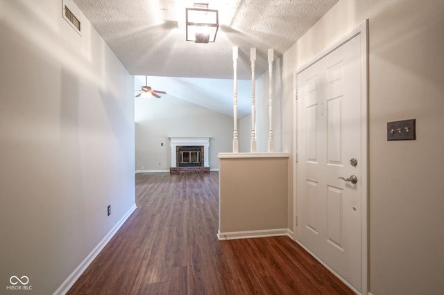 8809 Haddington Drive N, Indianapolis, IN 46256