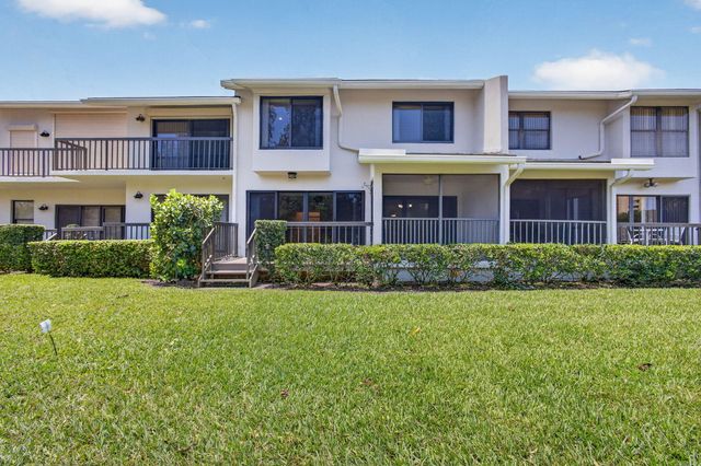 2104 Fairway Drive S, Jupiter, FL 33477