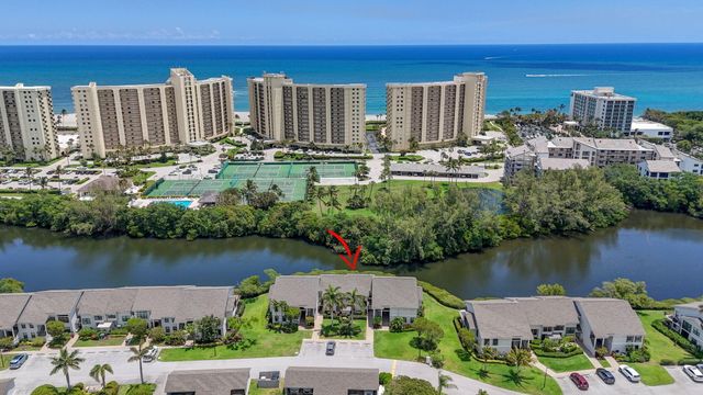2104 Fairway Drive S, Jupiter, FL 33477