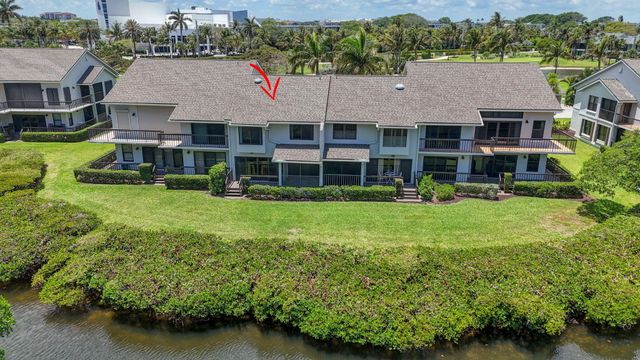 2104 Fairway Drive S, Jupiter, FL 33477