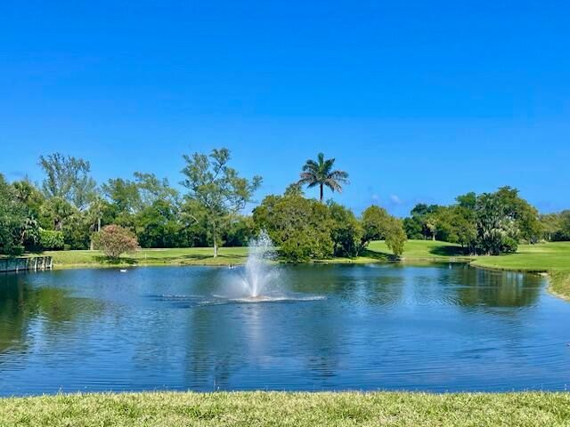 2104 Fairway Drive S, Jupiter, FL 33477