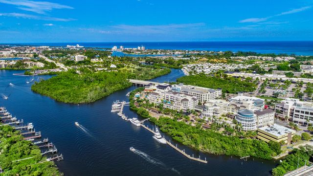 2104 Fairway Drive S, Jupiter, FL 33477