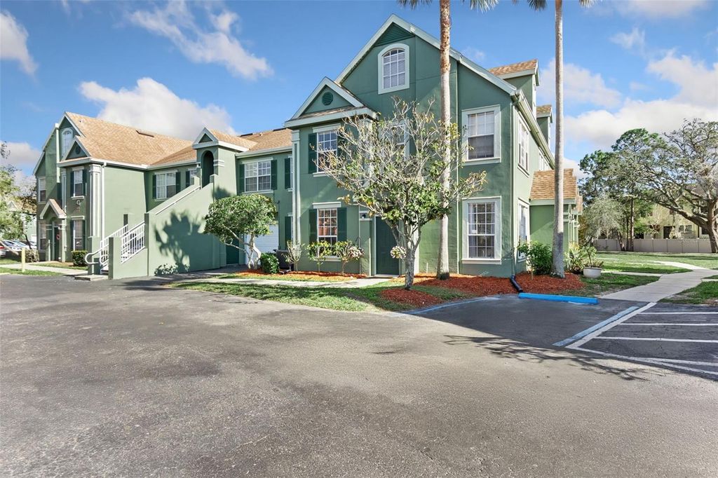 10412 WHITE LAKE COURT 10412, Tampa, FL 33626