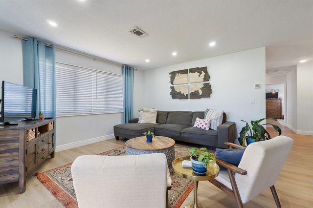 1401 N Lake Court, Lake Clarke Shores, FL 33406